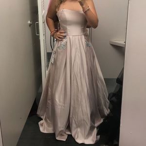 NWT Macy’s Prom Dress